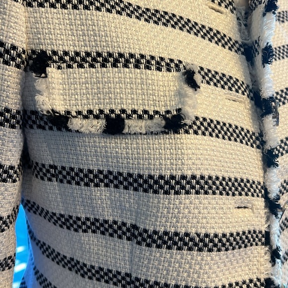 Chic Black and White Striped Women's Jacket - Picture 3 of 8